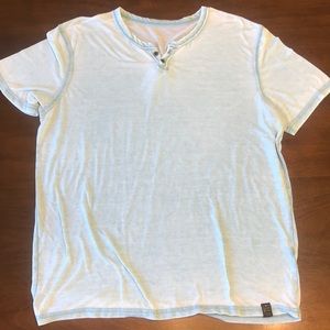 Men’s Lucky Brand t-shirt